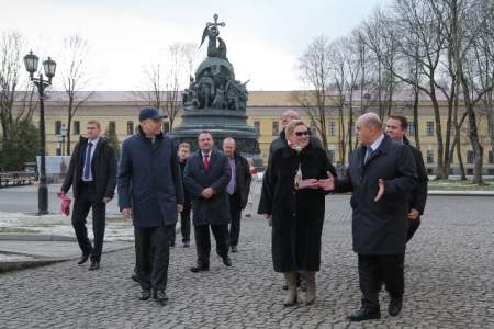 11 февраля премьер-министр РФ Михаил Мишустин в ходе рабочего визита в Новгородскую область посетил Новгородский Кремль.