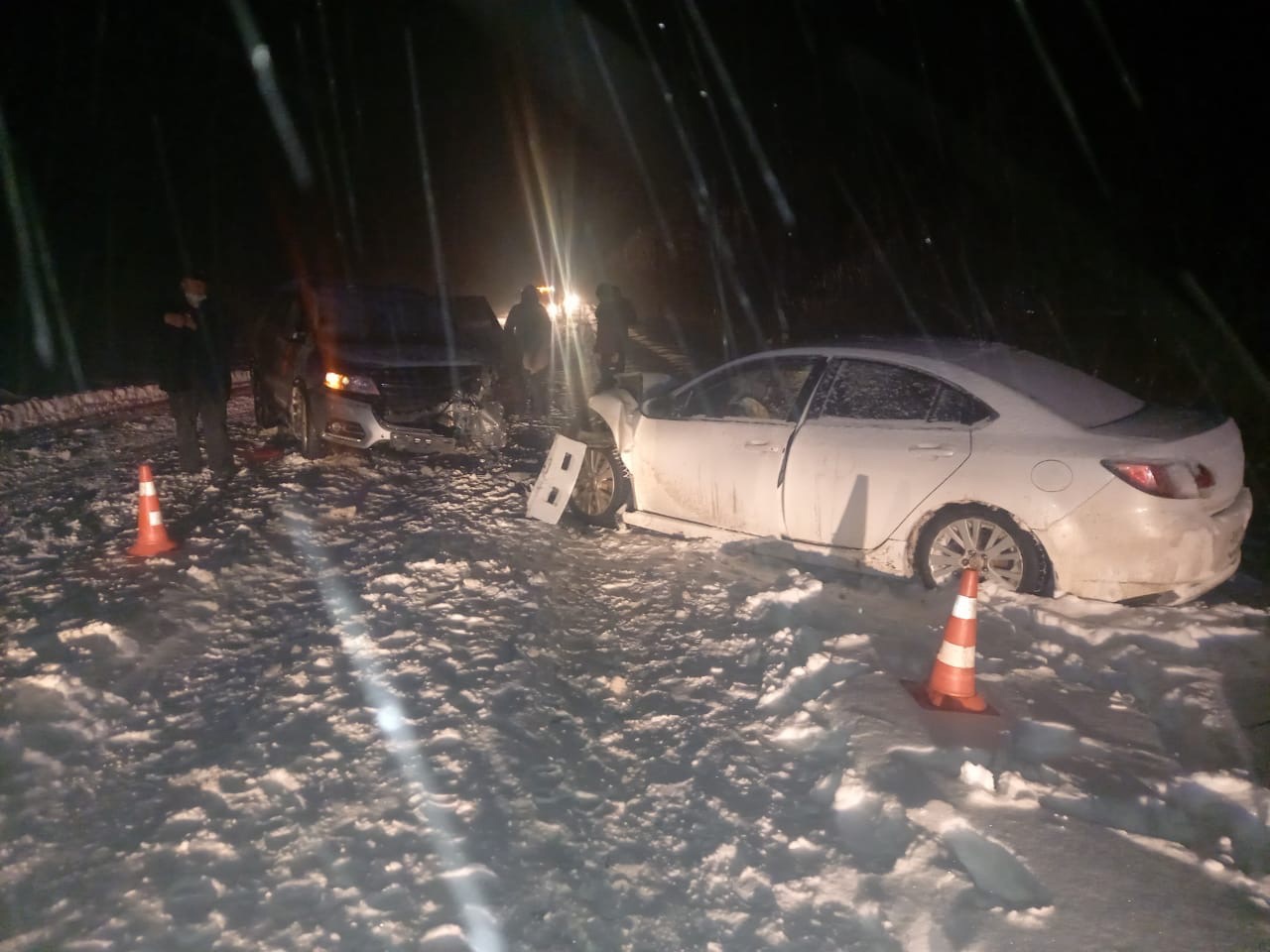 На автодороге "Новгород - Нехино" столкнулись две машины (фото)